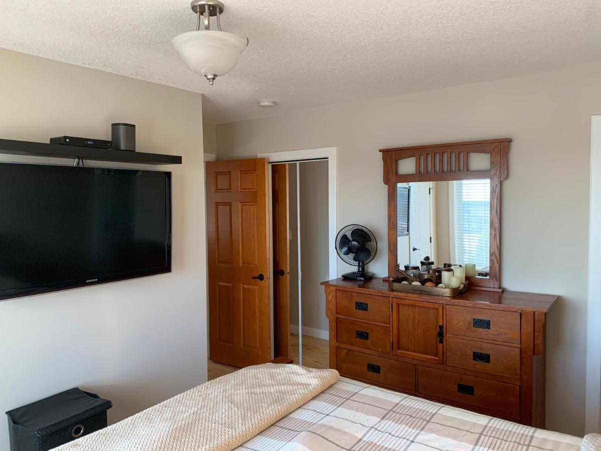Dragonfly Inn Loft Suite Шърууд парк Екстериор снимка